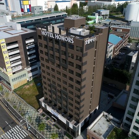 Honors Hotel Hvaszong Kültér fotó